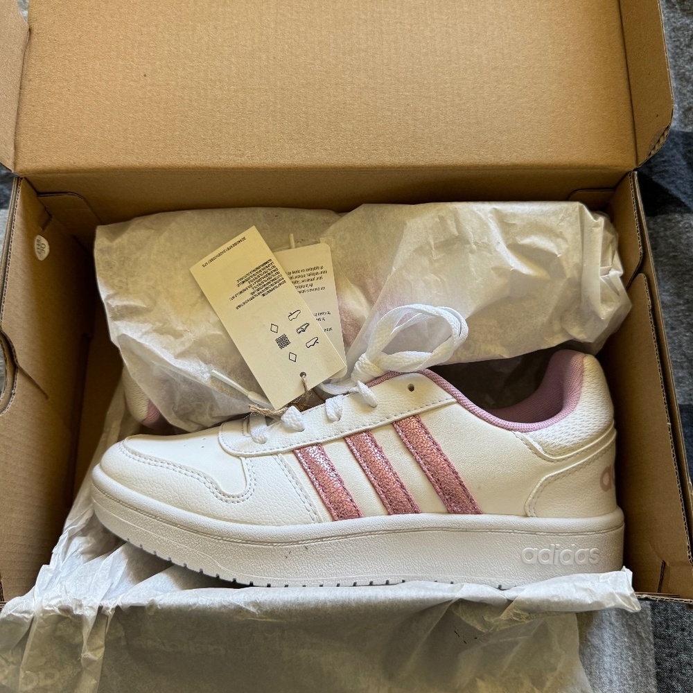Adidas Kids Hoops 2.0K Shoes - Brand New with Tags - White with Pink Glitter!!